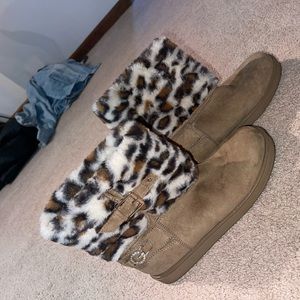 GBG Los Angeles Women's Aleya Faux Fur Winter Boots